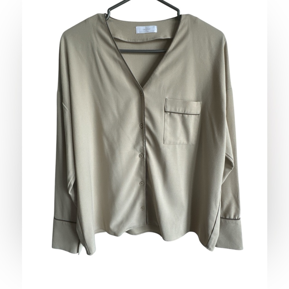 OAK + FORT Neutral Casual Oversized Button Front Long Sleeve V-Neck Shirt